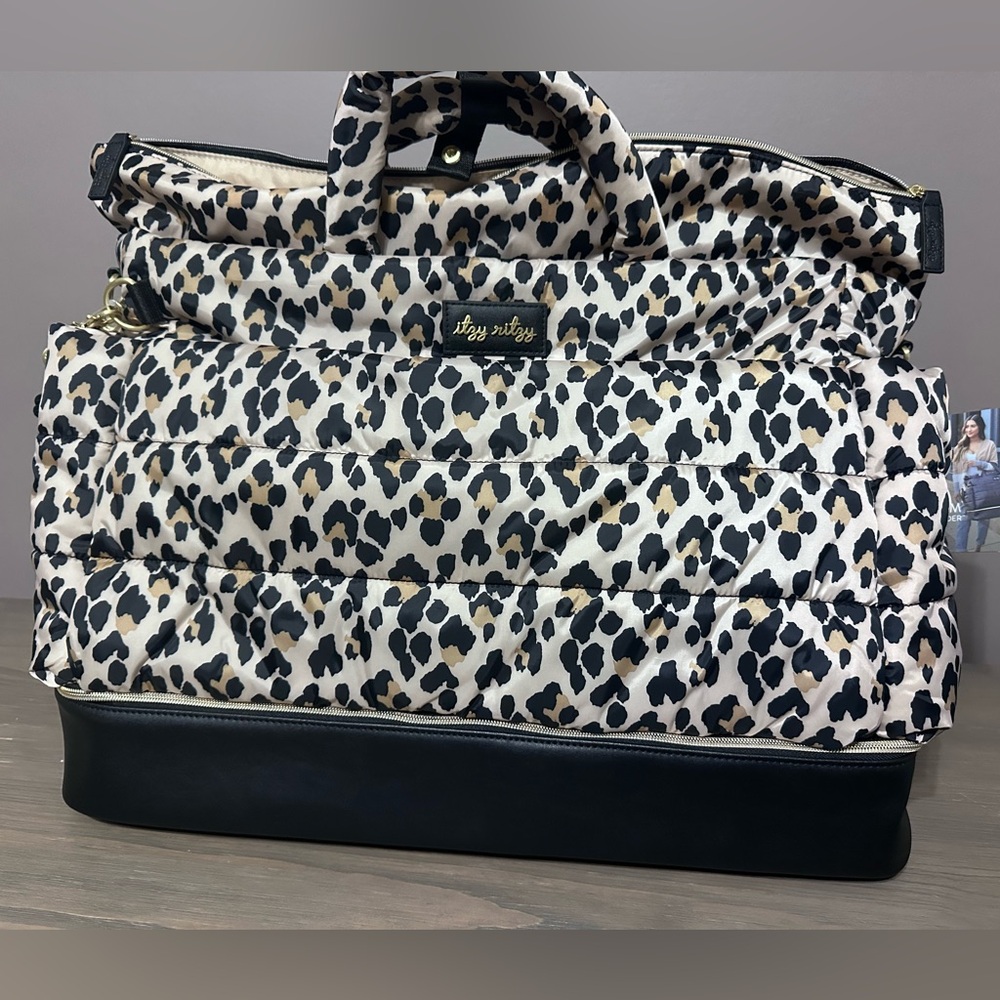 Brand New Itzy Ritzy Dream Weekender Bag